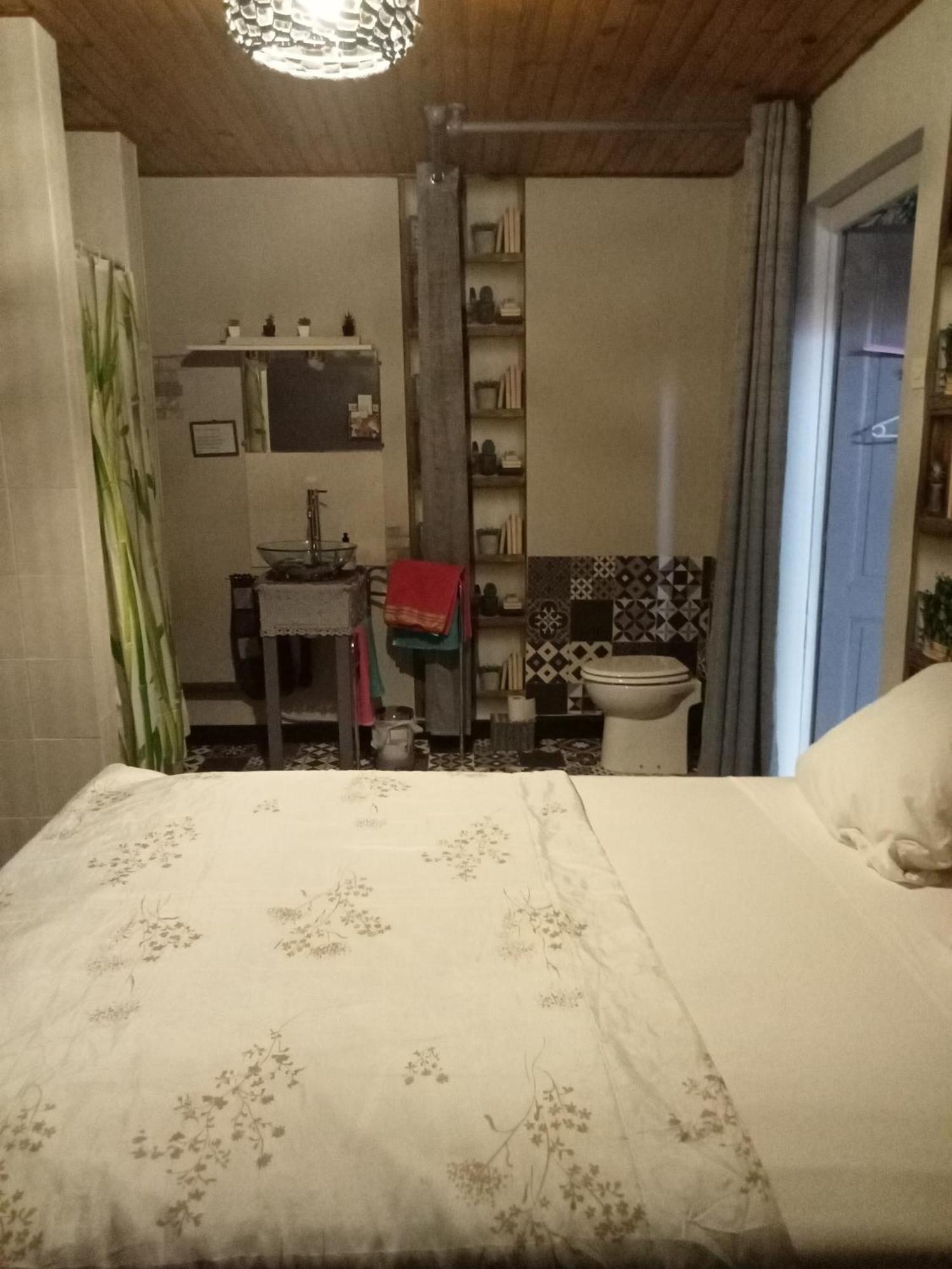 Le Repaire Des Ecureuils Bed & Breakfast Bourg-Argental Ngoại thất bức ảnh